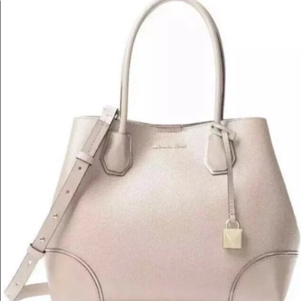 Michael Kors Mercer Medium Soft Pink center zip